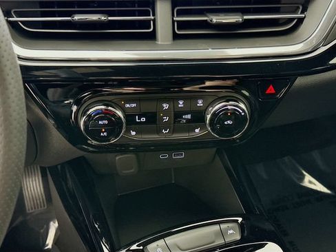 New 2026 Chevrolet Trax RS w/ Driver Confidence Package FWD image 17
