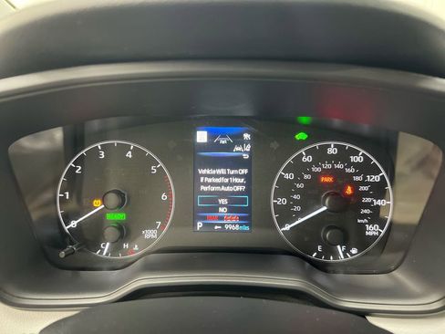 Used 2025 Toyota Corolla SE w/ Convenience Package image 12