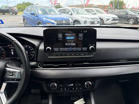 Used 2024 Mitsubishi Outlander SE Black Edition FWD image 31