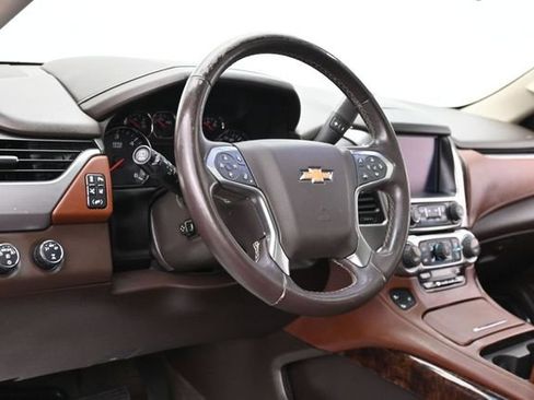 Used 2015 Chevrolet Suburban LTZ AWD/4WD image 17