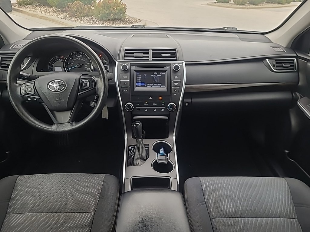 Used 2015 Toyota Camry LE FWD image 12