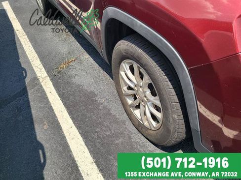 Used 2019 Jeep Cherokee Latitude w/ Popular Appearance Group AWD/4WD image 4