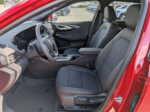 New 2026 Buick Envista Preferred w/ Advanced Safety Package FWD image 17