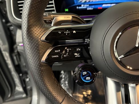 Used 2024 Mercedes-Benz GLS 63 AMG 4MATIC image 31