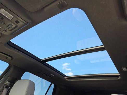 Certified 2024 Chevrolet Tahoe Z71 w/ Luxury Package image 43