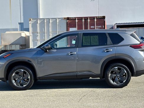 Certified 2024 Nissan Rogue SV image 7