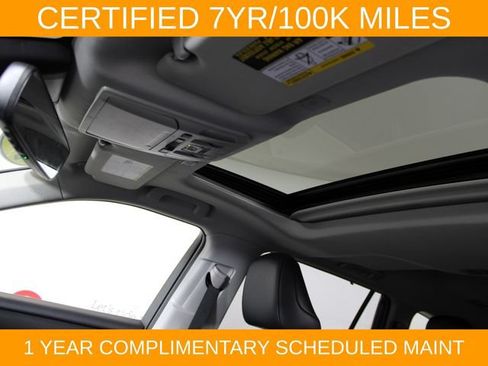 Used 2023 Toyota Highlander XLE AWD/4WD image 28