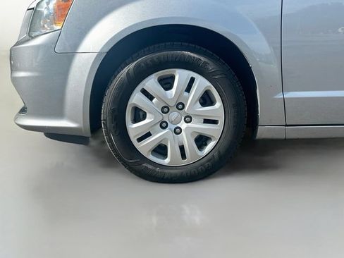 Used 2020 Dodge Grand Caravan SE FWD image 31
