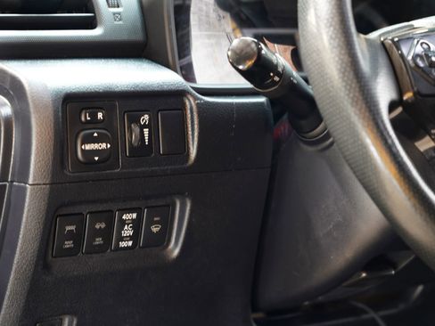 Used 2017 Toyota 4Runner TRD Off-Road image 38