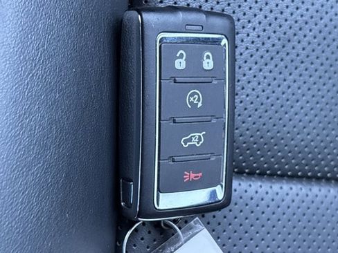 Used 2024 Jeep Grand Cherokee L Overland w/ Advanced Protech Group III image 46