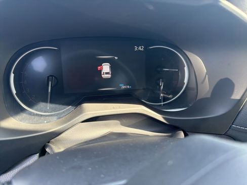 Used 2025 Toyota RAV4 XLE image 11