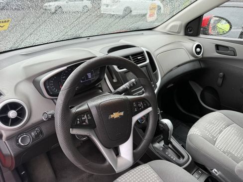 Used 2020 Chevrolet Sonic LT FWD image 12