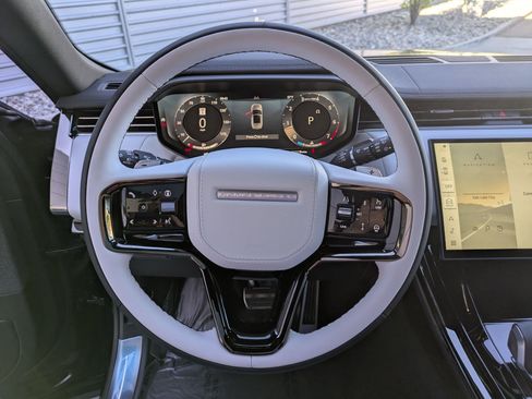 New 2026 Land Rover Range Rover Sport Dynamic SE AWD/4WD image 16
