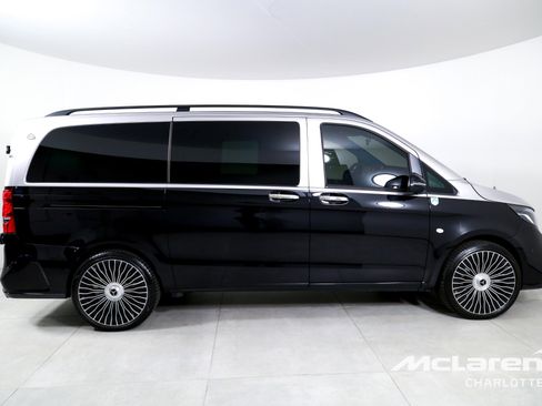 Used 2023 Mercedes-Benz Metris Passenger image 9