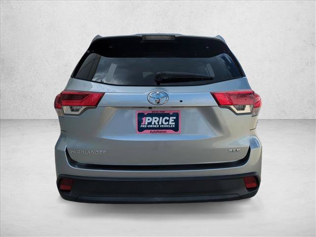 Used 2019 Toyota Highlander XLE FWD image 7
