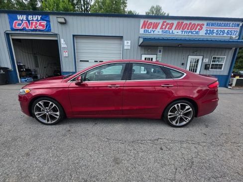 Used 2019 Ford Fusion Titanium AWD/4WD image 8