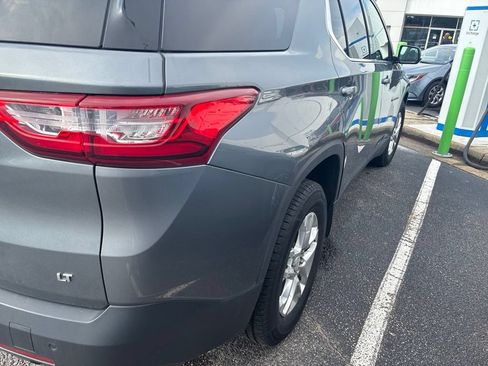 Used 2020 Chevrolet Traverse LT w/ Driver Confidence II Package AWD/4WD image 5