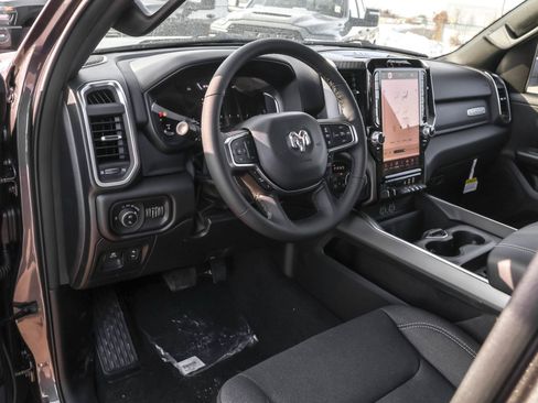 New 2026 RAM 1500 4x4 Crew Cab image 3