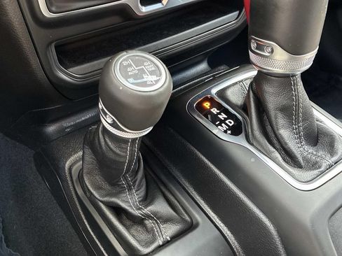 Used 2024 Jeep Wrangler Unlimited Sahara w/ Technology Group AWD/4WD image 42