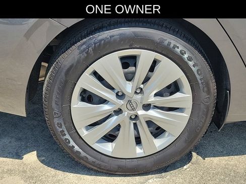 Used 2025 Nissan Sentra S FWD image 5