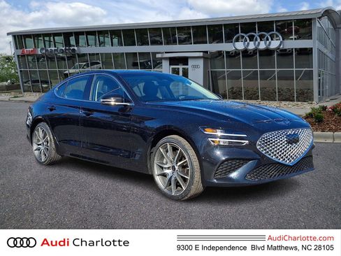 Used 2025 Genesis G70 2.5T image 1