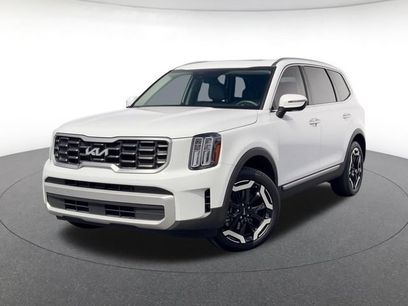Used 2024 Kia Telluride S w/ S Sunroof Package