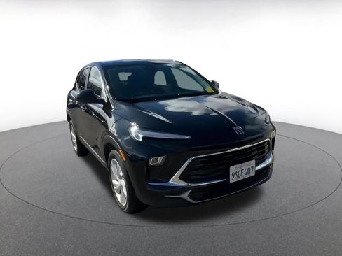 Used 2025 Buick Encore GX Preferred image 3