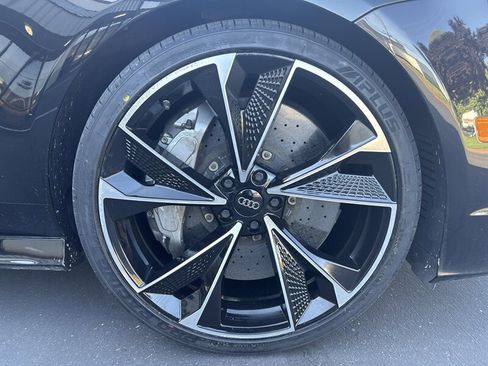Used 2017 Audi RS 7 Performance AWD/4WD image 13
