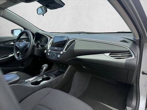 Used 2024 Chevrolet Malibu LT FWD image 8