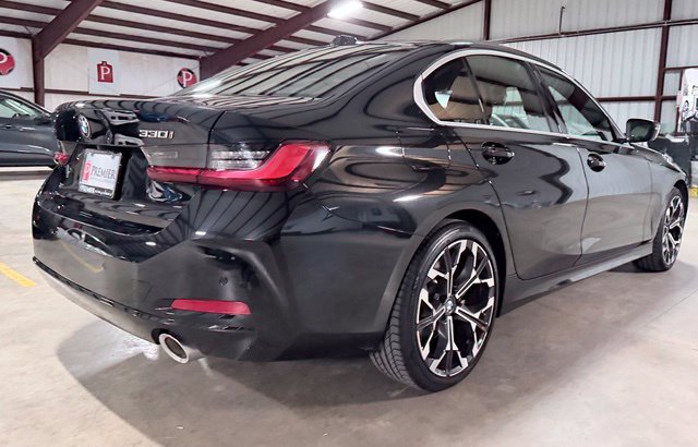 Used 2026 BMW 330i xDrive Sedan AWD/4WD image 3