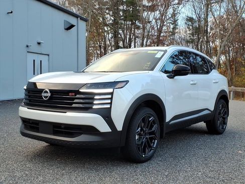 New 2026 Nissan Kicks SR w/ SR Premium Package image 3