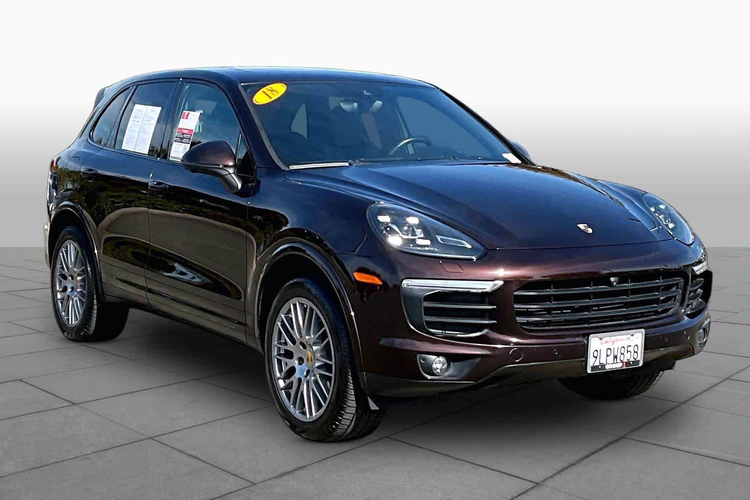 Used 2018 Porsche Cayenne Platinum Edition AWD/4WD image 2