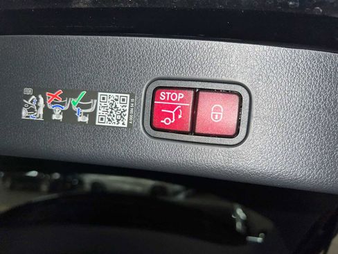 Used 2026 Mercedes-Benz GLC 300 4MATIC image 17