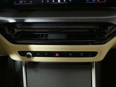 New 2026 BMW 330i xDrive Sedan w/ Premium Package image 24