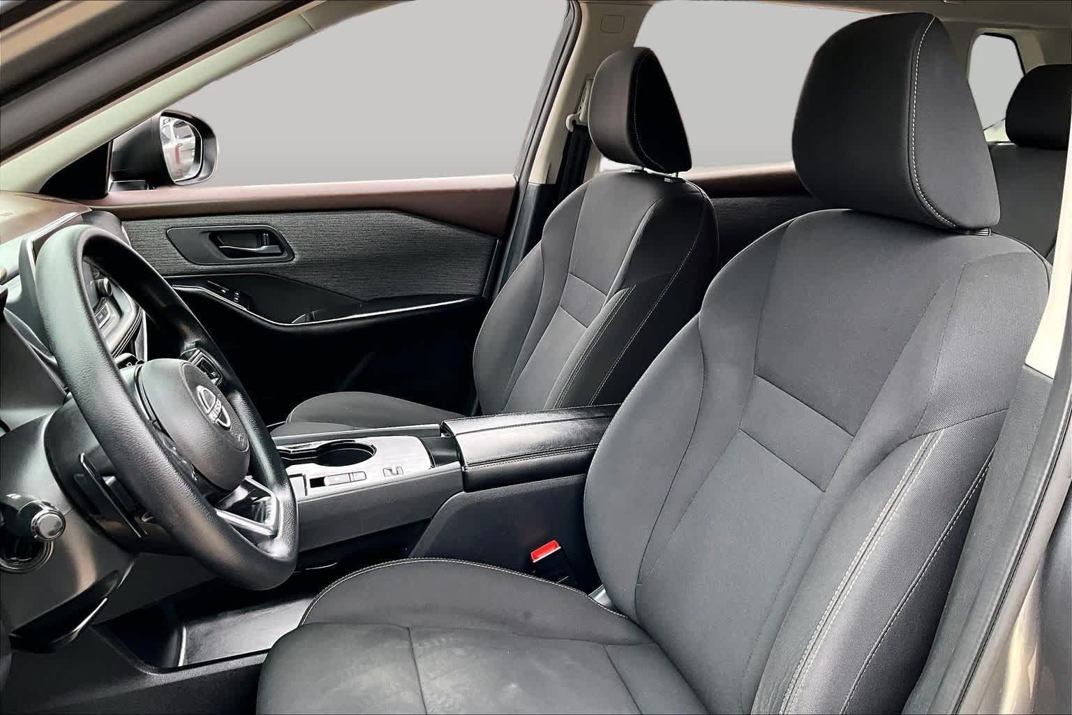 Used 2023 Nissan Rogue S FWD image 8