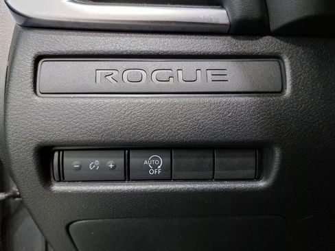 Used 2023 Nissan Rogue S image 13