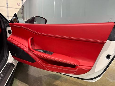 Used 2015 Ferrari 458 Spider RWD image 35
