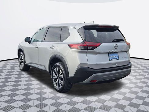 Used 2021 Nissan Rogue SV image 4