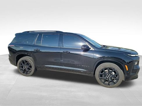 Used 2024 Chevrolet Traverse RS AWD/4WD image 15