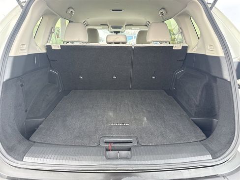 Used 2023 Nissan Rogue SV image 20