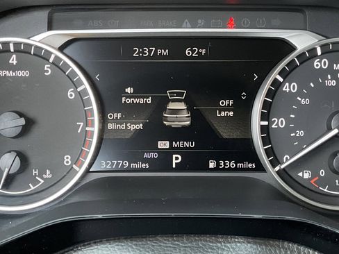 Used 2025 Nissan Pathfinder SV AWD/4WD image 12