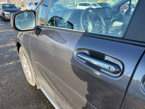 Certified 2023 Toyota Sienna XLE image 3