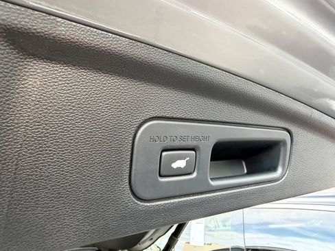 Used 2025 Acura MDX A-Spec AWD/4WD image 30