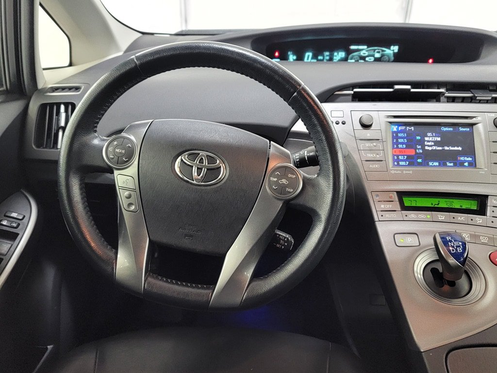 Used 2015 Toyota Prius Persona Series FWD image 12