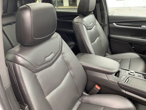 Used 2021 Cadillac XT5 Premium Luxury image 33