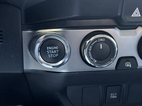 Used 2023 Toyota Tacoma SR5 AWD/4WD image 21