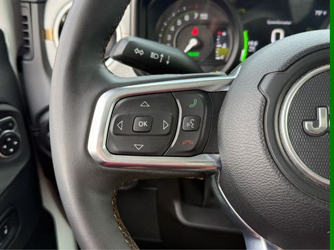 Used 2024 Jeep Wrangler Unlimited Sahara AWD/4WD image 25