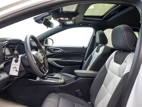 New 2026 Chevrolet Trax RS w/ Sunroof Package FWD image 10