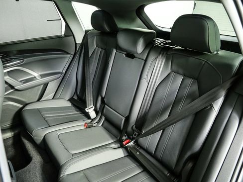 New 2025 Audi Q5 Premium Plus image 18