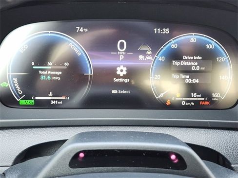 New 2025 Toyota Crown Signia Limited image 11